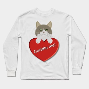 Cat resting on a heart Long Sleeve T-Shirt